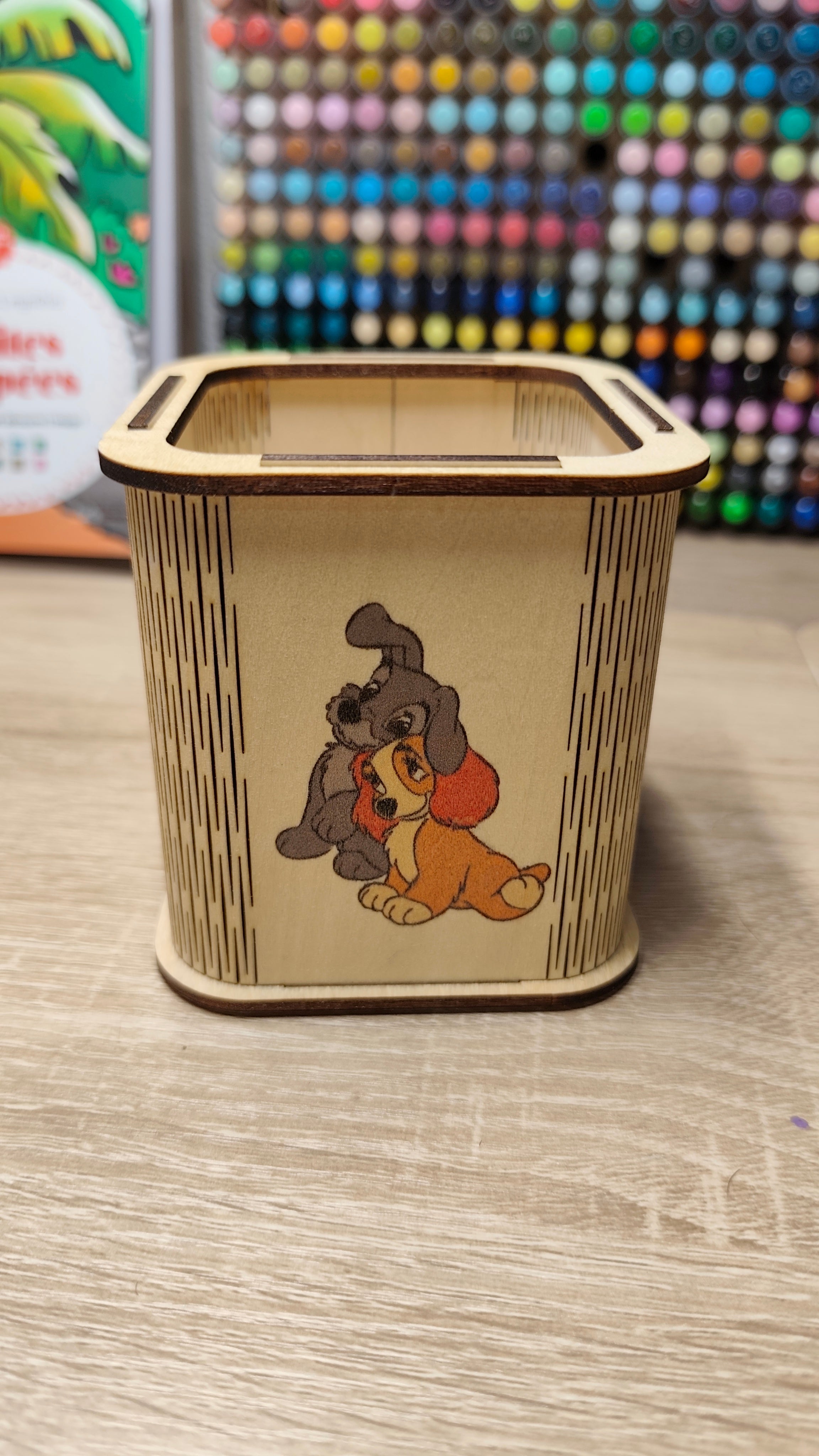 Pot a crayons ou feutres personnalisé en couleur