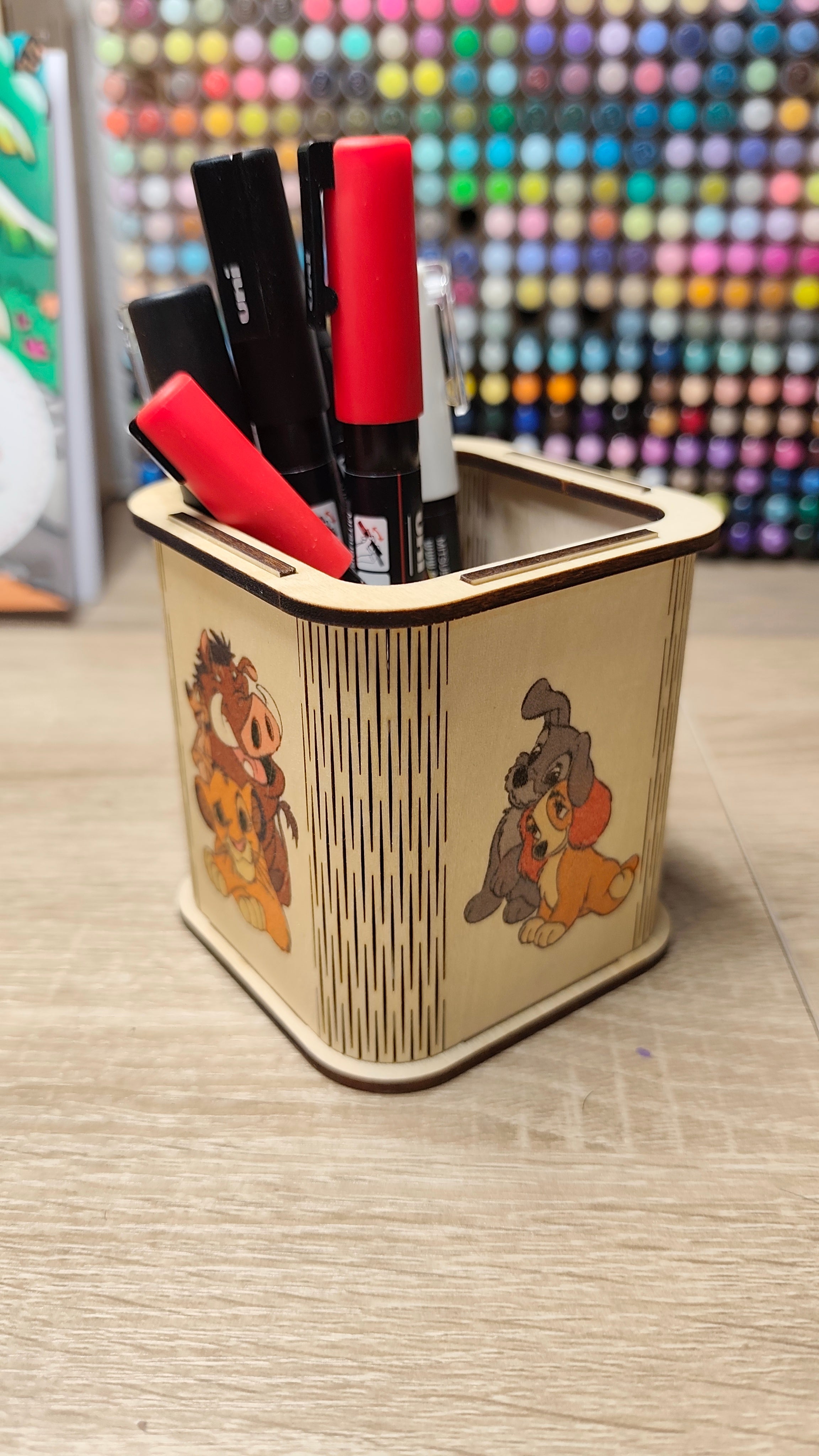 Pot a crayons ou feutres personnalisé en couleur